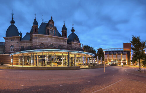 UIT IN ARHNEM- Musis Stadstheater